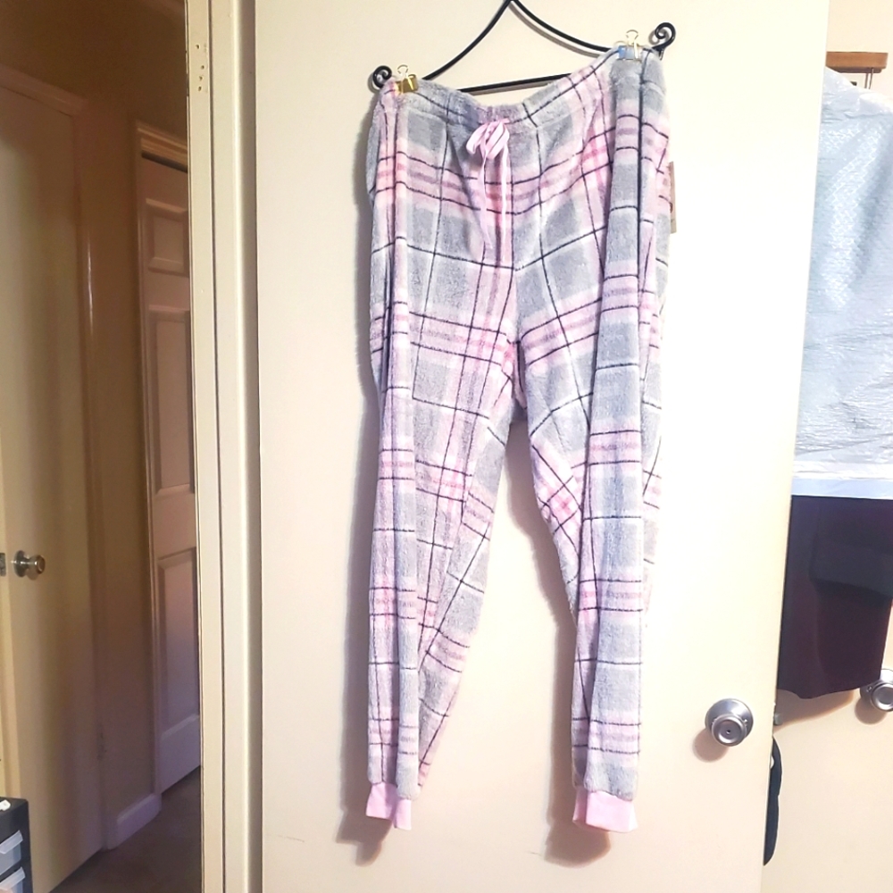 Secret Treasures Fuzzy Lounge Pants